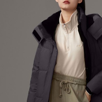 【精选好物】简洁可脱帽印花内里潮酷中长款保暖女式羽绒服